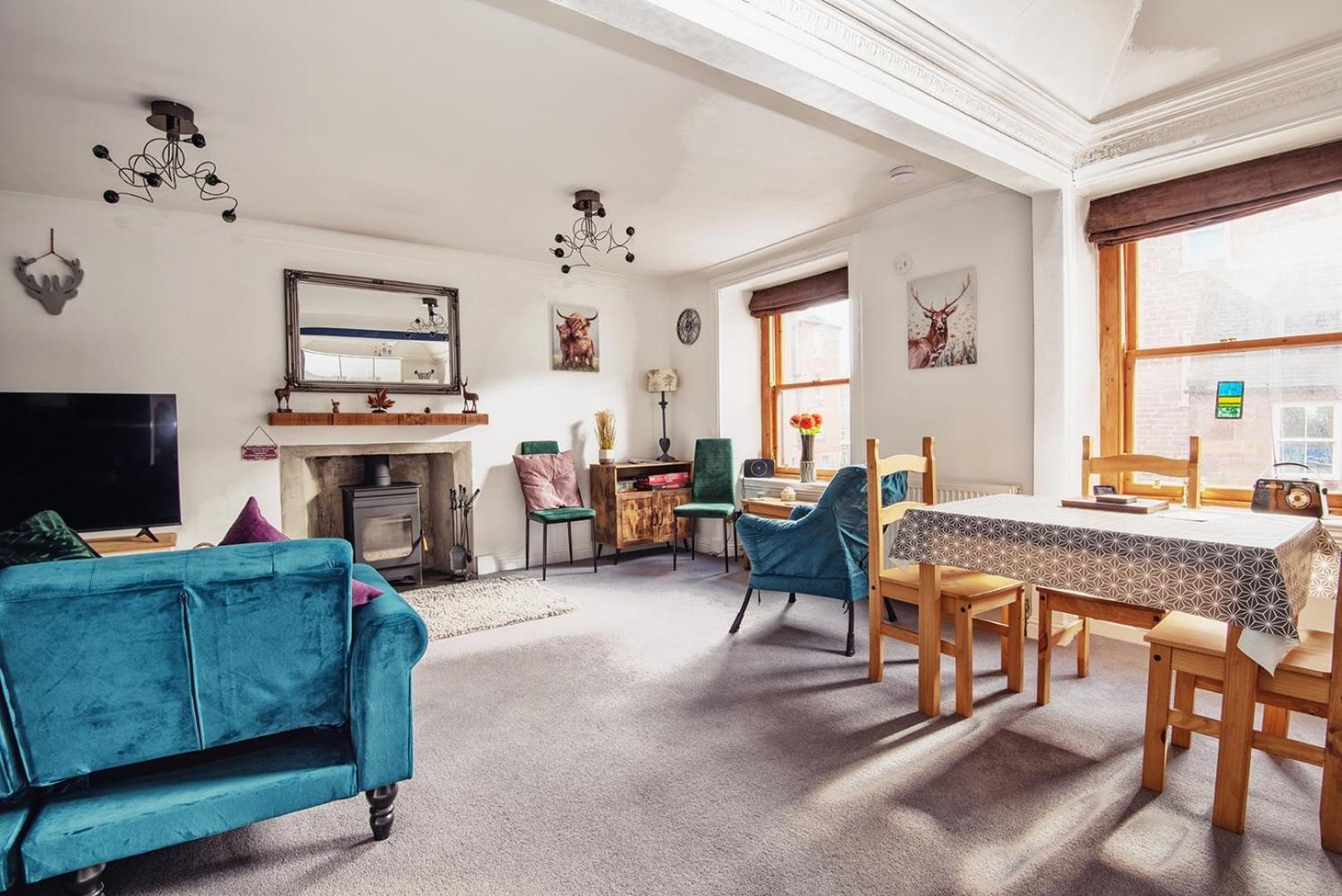 Charming 2 Bedroom Flat In The Heart Of Kirriemuir Buitenkant foto