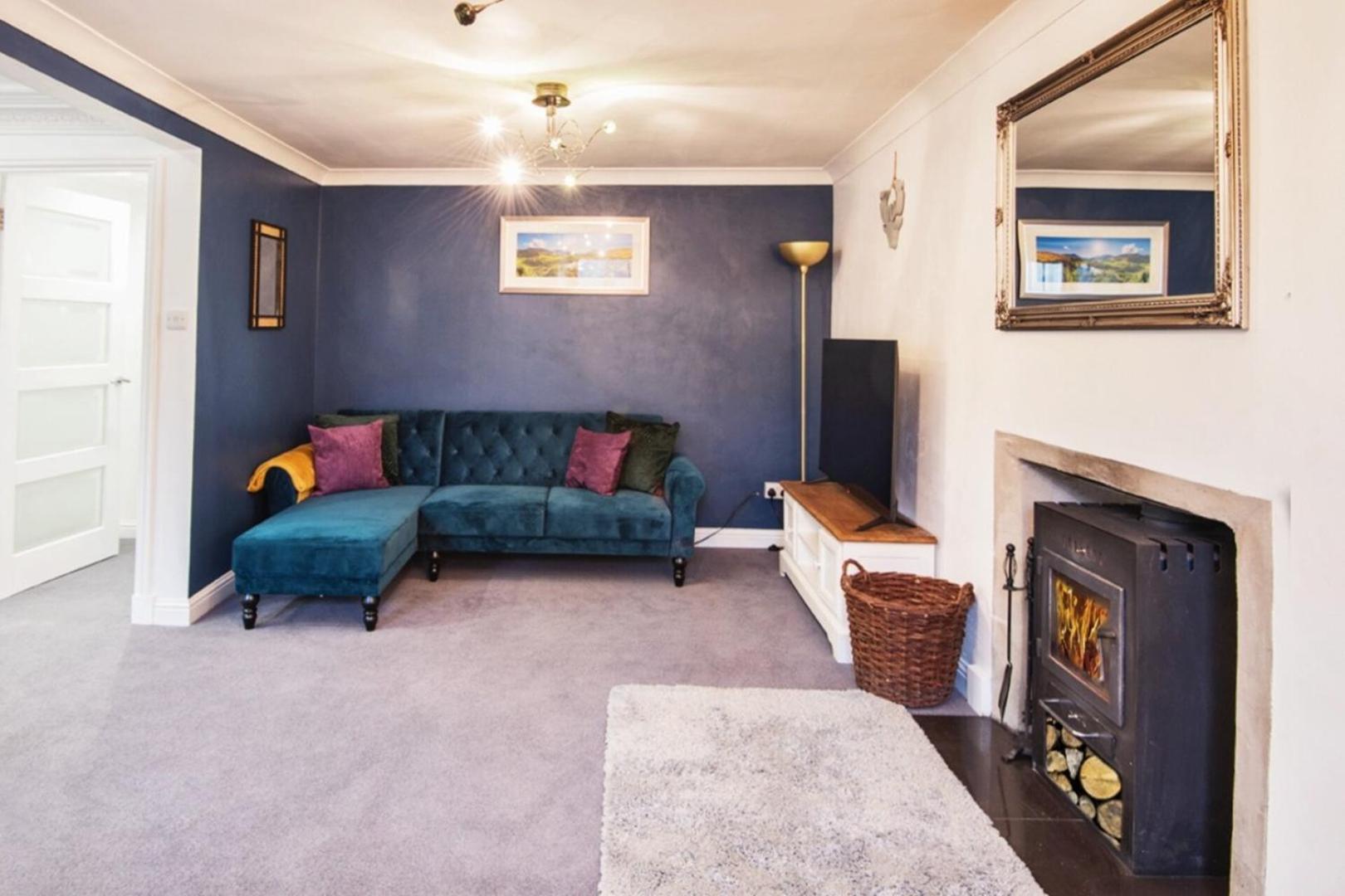 Charming 2 Bedroom Flat In The Heart Of Kirriemuir Buitenkant foto